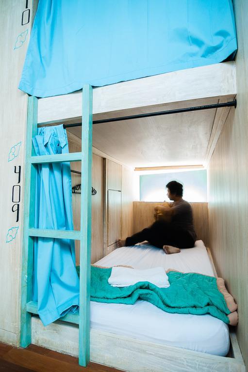 Nau Here Hostel Kuta  Luaran gambar
