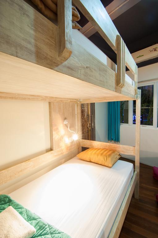 Nau Here Hostel Kuta  Luaran gambar
