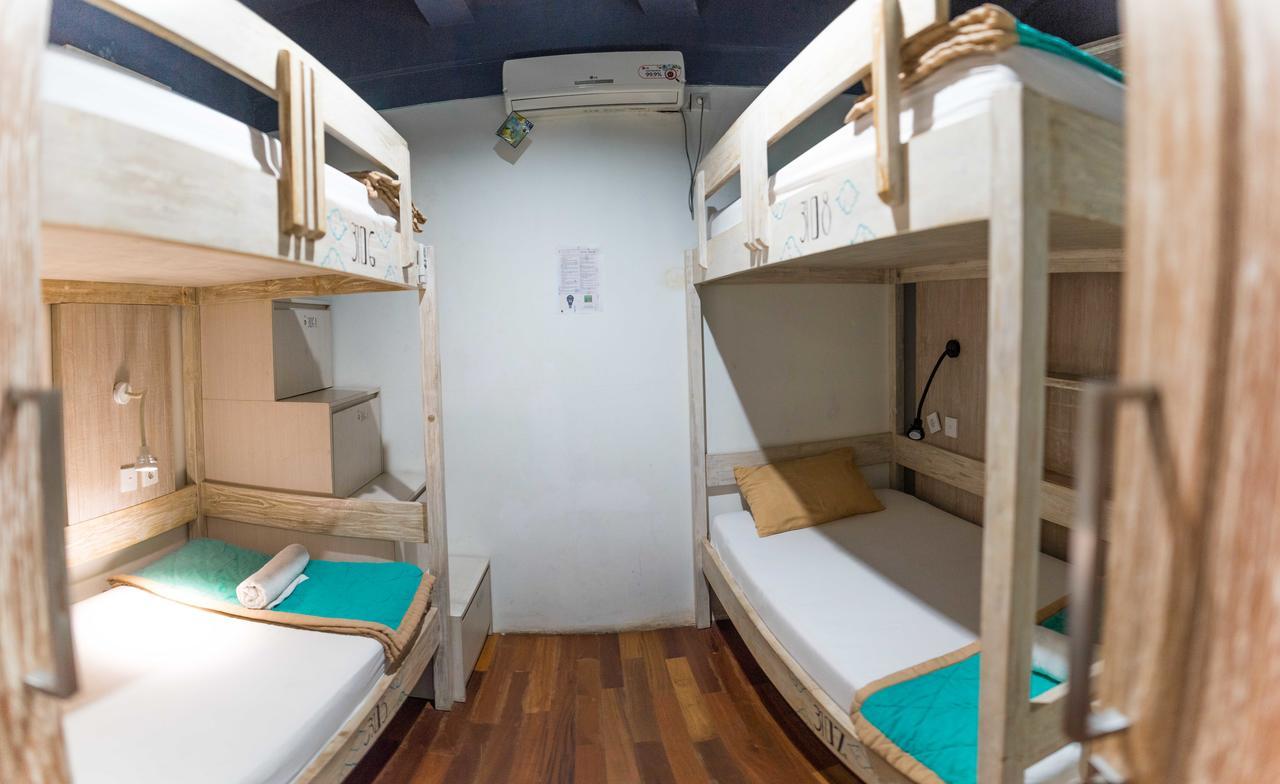 Nau Here Hostel Kuta  Luaran gambar