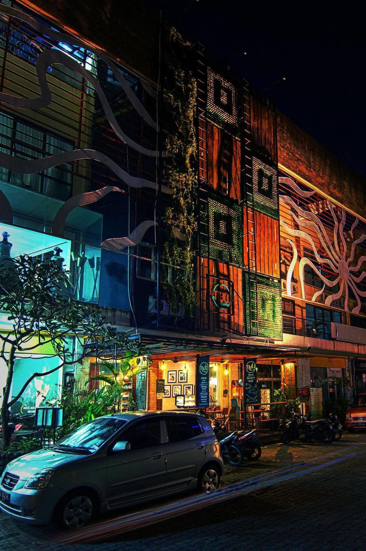 Nau Here Hostel Kuta  Luaran gambar